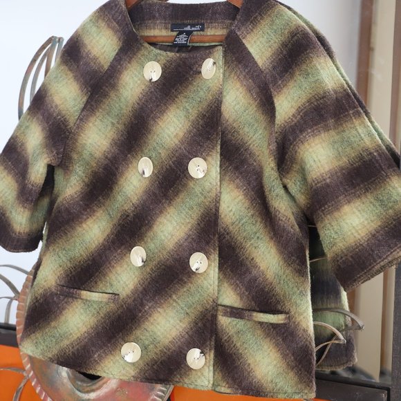 Jacket - Picture 1 of 4